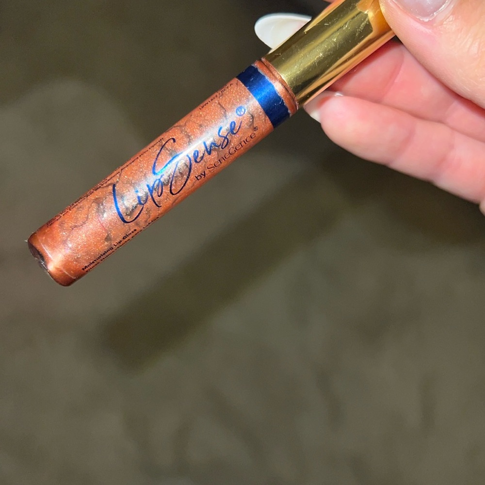 ISO lipsense gloss